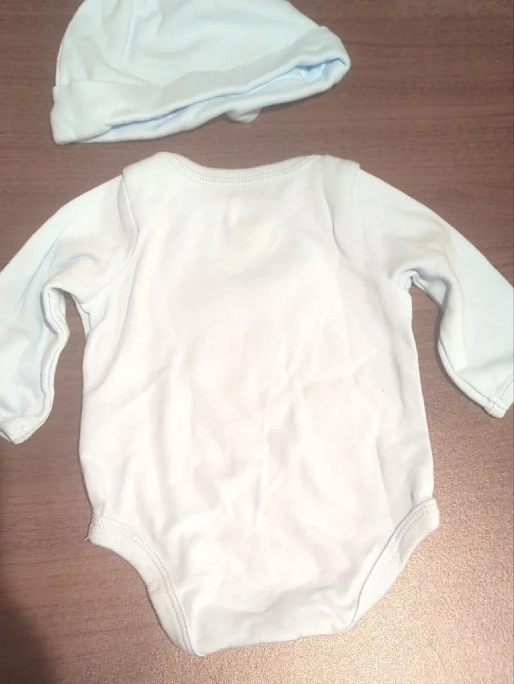 small wonders Pale Blue Baby Bodysuit and Knotted Hat with Teddy Applique